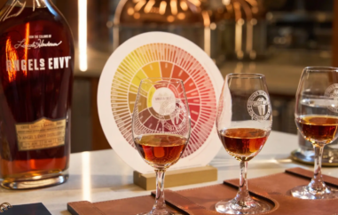 FY26_AngelsEnvy_PrivateSelectionSingleBarrel_Tasting.jpg
